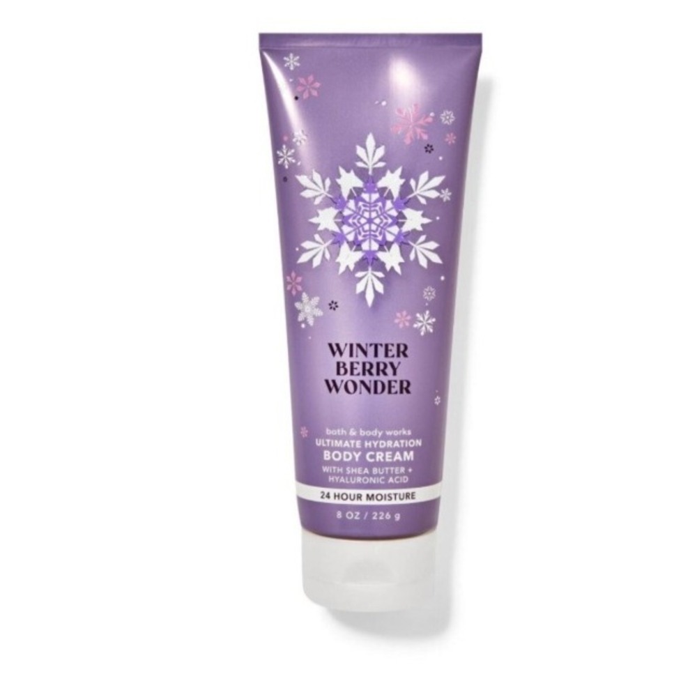Bath & Body Works Winter‎ Berry Wonder Ultimate Hydration Body Cream 8oz New